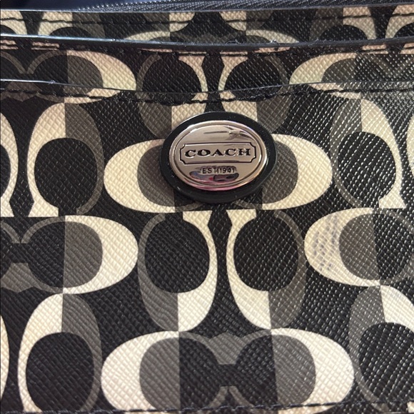 Coach Coin Purse - Picture 5 of 5